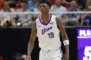 hth sports-韦德谈贝利：5号签产生过很多好球员 像KG&amp;巴克利&amp;我&amp;雷-阿伦